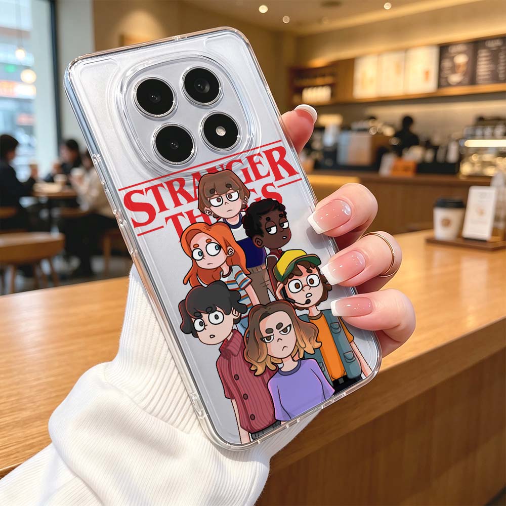 映画「ストレンジャー・シングス」のカートゥーンカバー Xia - Xiaomi Redmi Note 13 のレビューと価格